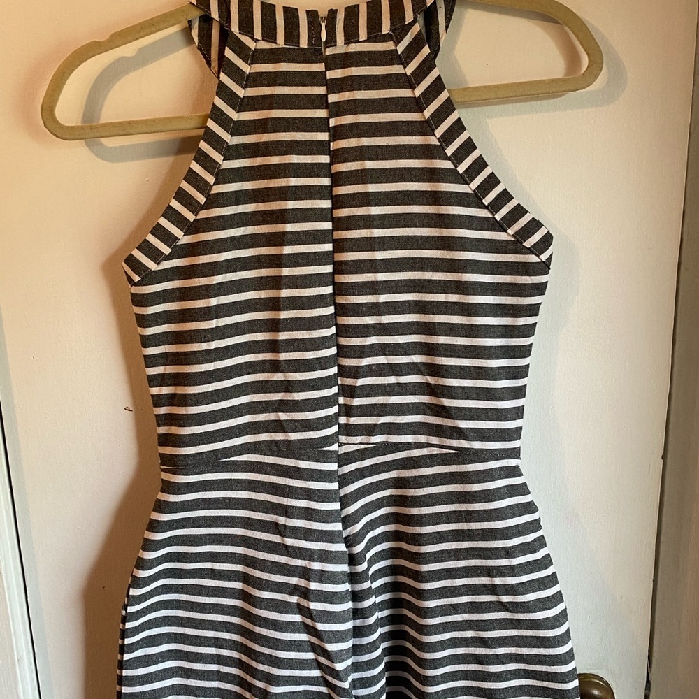 Striped Halter Sleeveless Jumpsuit With Pockets SZ Small - Picture 6 of 9